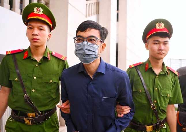 Xét xử ông Trịnh Văn Quyết: Dàn cựu lãnh đạo HOSE thừa nhận chỉ đạo cấp dưới 'làm nhanh' hồ sơ