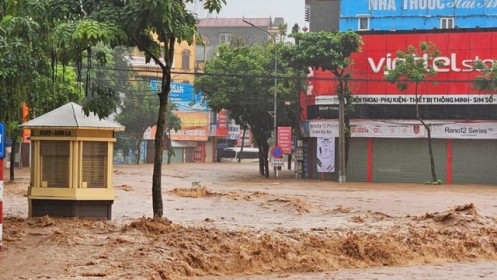 Một số khu vực tiếp tục có mưa to, hồ thủy điện Sơn La và Hòa Bình xả lũ, các địa phương tăng cường an toàn vùng hạ du