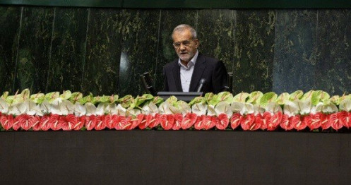 Tổng thống Iran đối mặt với cuộc khủng hoảng lớn ngay trong ngày nhậm chức