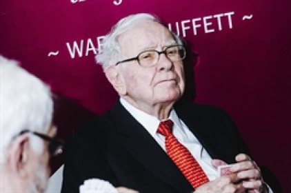 Warren Buffett bán thêm 13 triệu cp Bank of America