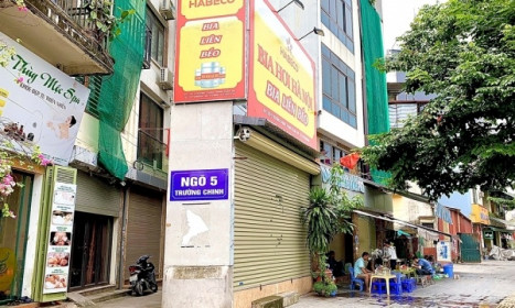 Nhà "siêu dị" 4m2 giữa Hà Nội, trả 1 tỷ/m2 không bán, bên trong gây bất ngờ