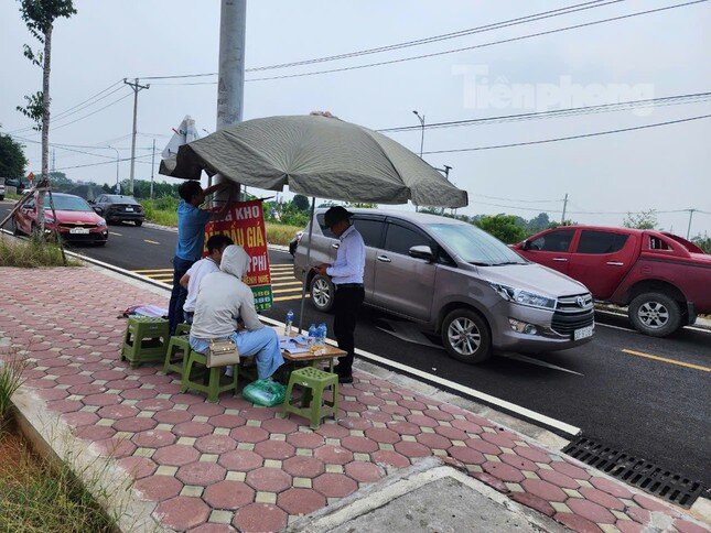 Cận cảnh khu đất huyện vùng ven Hà Nội vừa đấu giá, 'cò' báo chênh 600 triệu đồng/lô