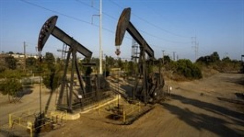 Dầu tiếp tục giảm trước khả năng OPEC+ nâng sản lượng