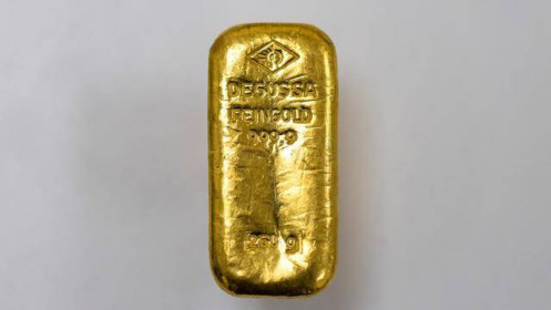 Giá vàng gãy mốc 2.500 USD/oz vì đồng USD tăng giá