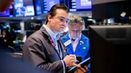 Dow Jones mất 200 điểm, S&P 500 giảm 3 phiên liên tiếp