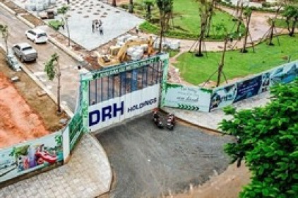 Cổ phiếu DRH vào diện cảnh báo, đình chỉ giao dịch