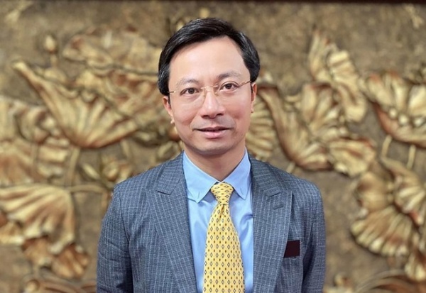 Cấp dưới "rút lõi" khi được bà trùm Xuyên Việt Oil giao mang hàng trăm nghìn USD đi hối hộ