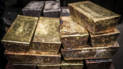Giá vàng thêm kỷ lục, giá bạc cao nhất 12 năm