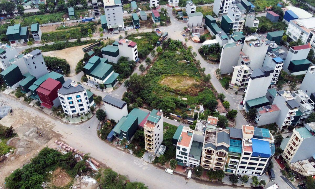 Cận cảnh lô đất ‘view’ nghĩa trang trúng đấu giá 262 triệu đồng/m2 ở Hà Nội