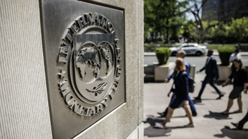 IMF hạ dự báo tăng trưởng toàn cầu nhưng lạc quan về lạm phát