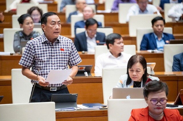 Đại biểu Quốc hội: “Thị trường bất động sản bất ổn, hư hư thực thực, khó định giá”