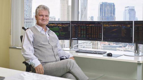 Giữ một nửa danh mục là cổ phiếu ngân hàng, "cá mập" Pyn Elite đánh giá nhóm này vẫn đang rất rẻ