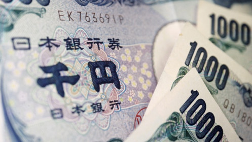 Đồng yên lao dốc sau khi đảng cầm quyền Nhật Bản mất đa số trong Quốc hội