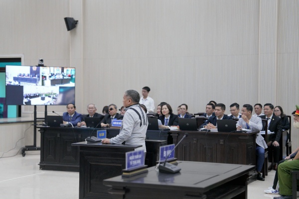 Tiếp tục xét xử vắng mặt bị cáo Nguyễn Thị Thanh Nhàn trong vụ vi phạm quy định đấu thầu ở Bắc Ninh