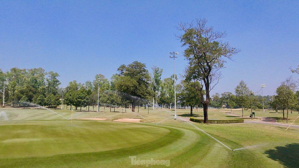 Cảnh sắc tuyệt đẹp của sân Kings Course trước giờ khai cuộc Tiền Phong Golf Championship 2024