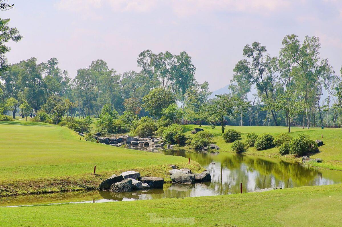 Cảnh sắc tuyệt đẹp của sân Kings Course trước giờ khai cuộc Tiền Phong Golf Championship 2024