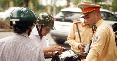 Những loại giấy tờ sẽ được tích hợp vào tài khoản định danh điện tử của tài xế từ năm 2025