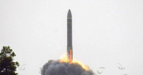 Ukraine cáo buộc Nga dùng ICBM, Mỹ tăng viện trợ, nguy cơ xung đột lan rộng