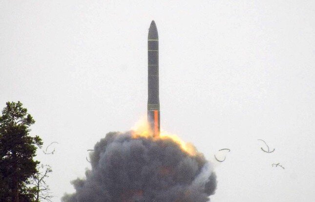 Ukraine cáo buộc Nga dùng ICBM, Mỹ tăng viện trợ, nguy cơ xung đột lan rộng