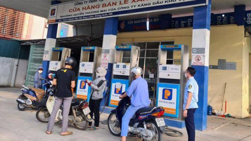 Vẫn loay hoay với cơ chế điều hành giá xăng dầu