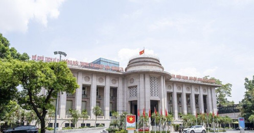 Lý do ngân hàng đua nhau 'vay nóng'