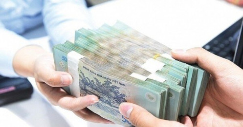 Thấy gì từ 9.000 tỷ đồng người dân gửi ngân hàng mỗi ngày?