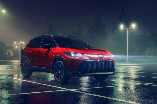 Toyota Corolla Cross có màu mới 'mượn' từ Mazda