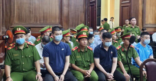 Xét xử nhóm cán bộ thuế nhận hối lộ của đường dây mua bán hóa đơn gần 14.000 tỷ đồng