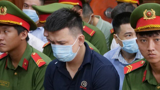 Xét xử nhóm cán bộ thuế nhận hối lộ của đường dây mua bán hóa đơn gần 14.000 tỷ đồng