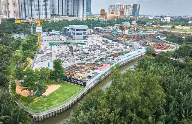 Toàn bộ 2,000 căn hộ hạng sang Eaton Park ở Thủ Đức được phép bán “nhà trên giấy”