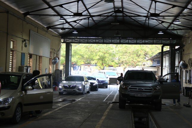 Xe đi đăng kiểm tại Hà Nội tăng mạnh