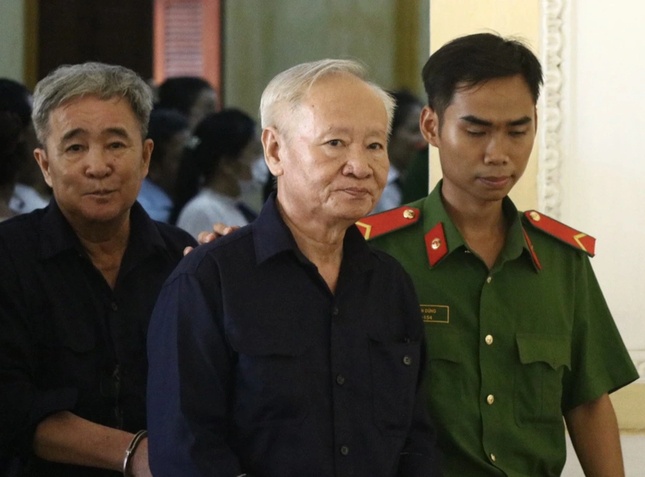 Cựu Giám đốc Quỹ tín dụng Nhà Bè lĩnh án 15 năm tù