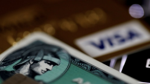 Người Mỹ vỡ nợ thẻ tín dụng nhiều nhất 14 năm