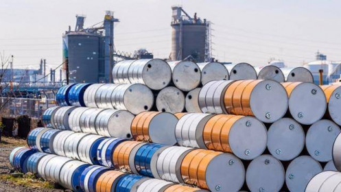 Vàng vẫn giữ đà tăng giá trong năm 2025 bất chấp các biến động của hàng hóa thế giới