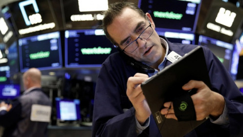 Chứng khoán Mỹ tăng hai phiên liên tiếp nhờ cổ phiếu chip, giá dầu giảm vì tin kinh tế ảm đạm