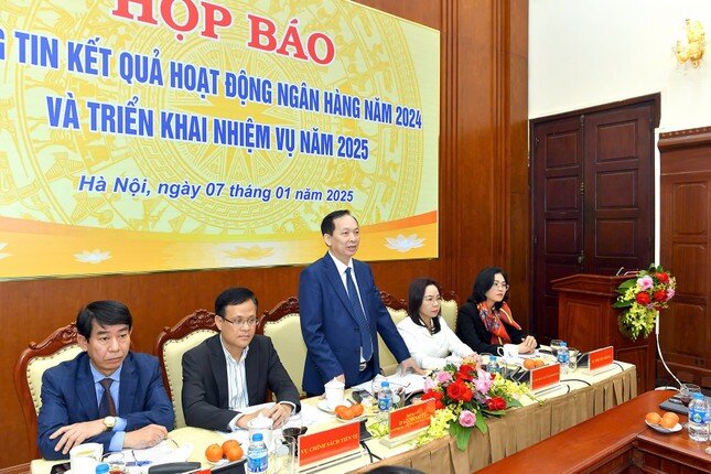 Tiền Việt Nam biến động ra sao?