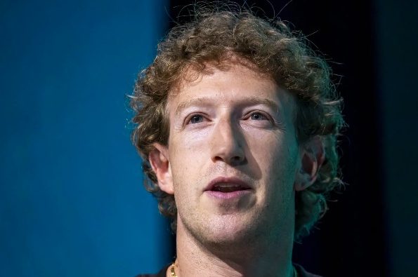 Facebook bất ngờ sửa chính sách sau khi bị ông Trump đe dọa