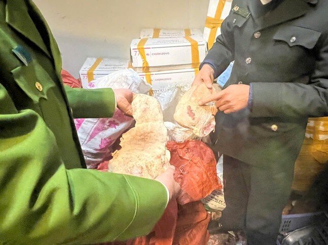 Cận cảnh 'kho' nầm, tràng, chân gà... không rõ nguồn gốc chuẩn bị đưa ra thị trường