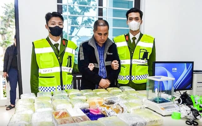Vụ cảnh sát nổ súng chặn bắt ô tô vận chuyển ma túy: Chủ tịch xã là 'ông trùm'