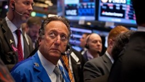 Dow Jones tăng hơn 350 điểm