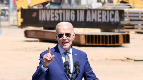 Sắp rời Nhà Trắng, ông Biden vẫn siết xuất khẩu công nghệ chip và AI qua quốc gia thứ ba cho Trung Quốc