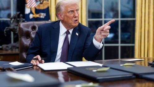 Ông Trump tuyên bố áp thuế quan 10% lên hàng Trung Quốc từ ngày 1/2