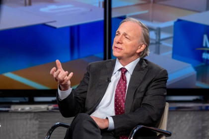 Tỷ phú Ray Dalio lại tiết lộ đang nắm giữ “một ít” Bitcoin