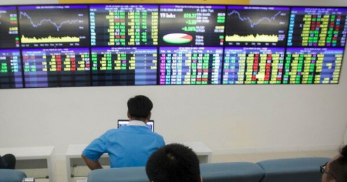 ‘Tuýt còi’ doanh nghiệp liên quan nữ chủ tịch công ty chứng khoán