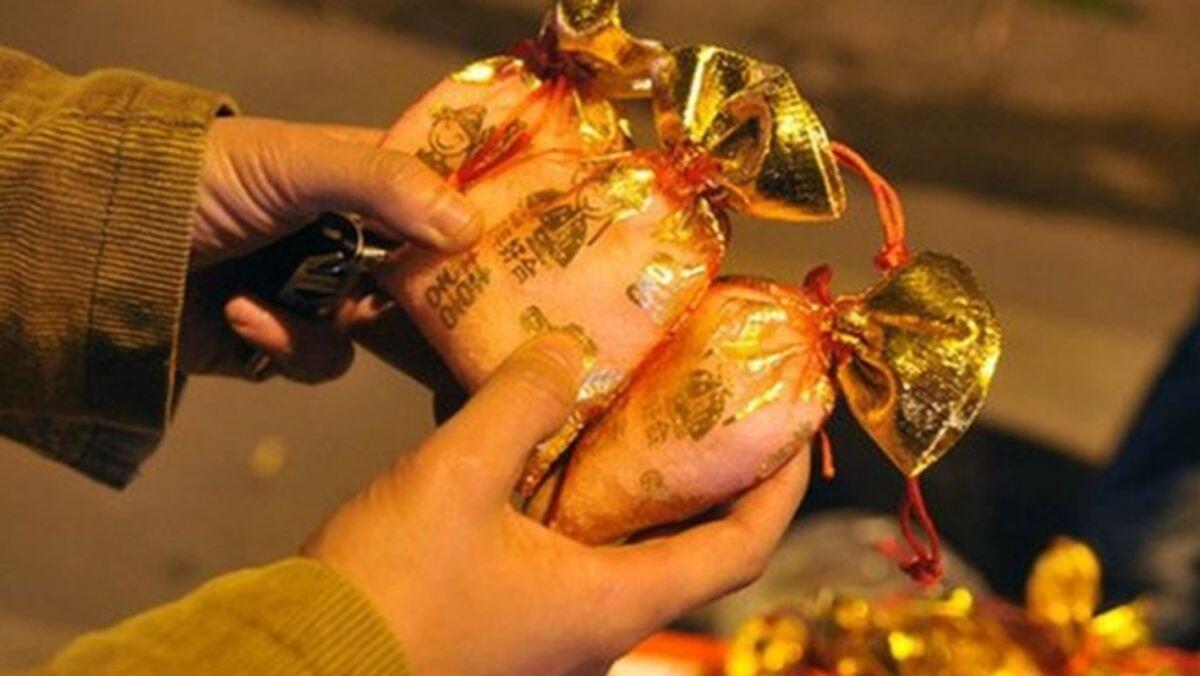 Nên mua gì vào đầu năm Ất Tỵ để được may mắn?