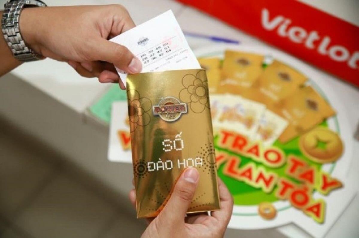 Muôn kiểu lì xì đầu năm mới của doanh nghiệp