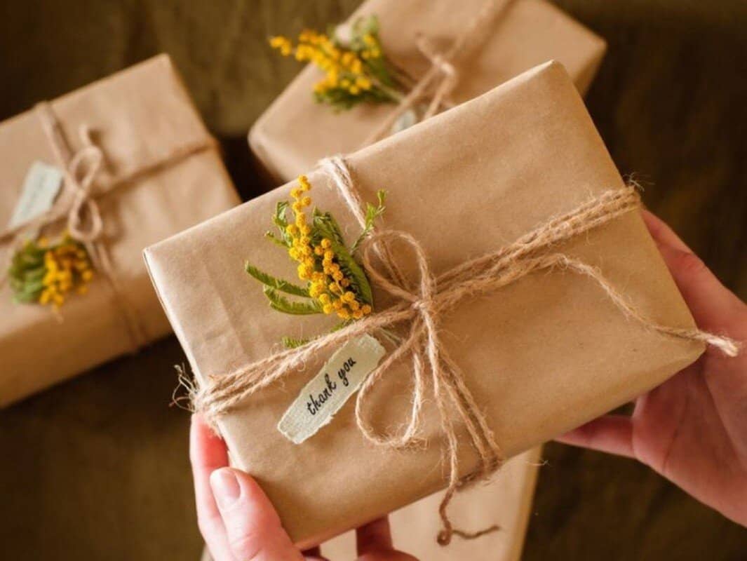 Muôn kiểu lì xì đầu năm mới của doanh nghiệp