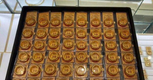 Lạ lùng giá vàng 'chợ đen'