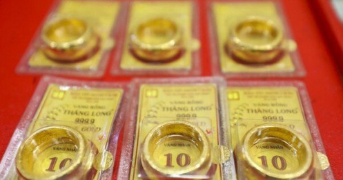 Dự báo mới về lãi suất, giá vàng từ áp lực thuế quan của ông Trump