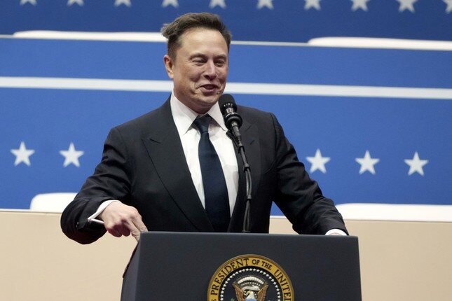 Tỷ phú Elon Musk sắp 'hỏi thăm' Lầu Năm Góc